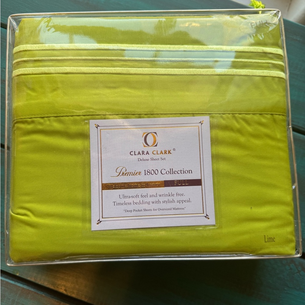Clara Clark Premier 1800 Collection Lime Sheet Set